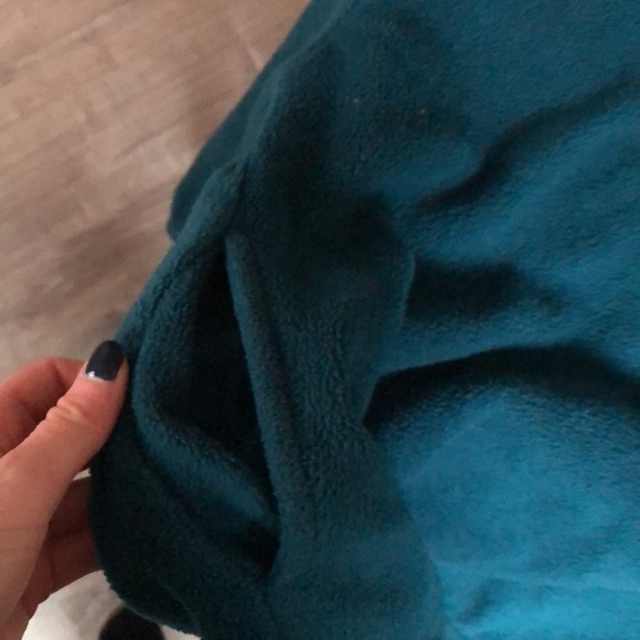 Vintage green pullover. Merit Awards brand.great condition, rarely worn.Pockets. - Picture 6 of 7